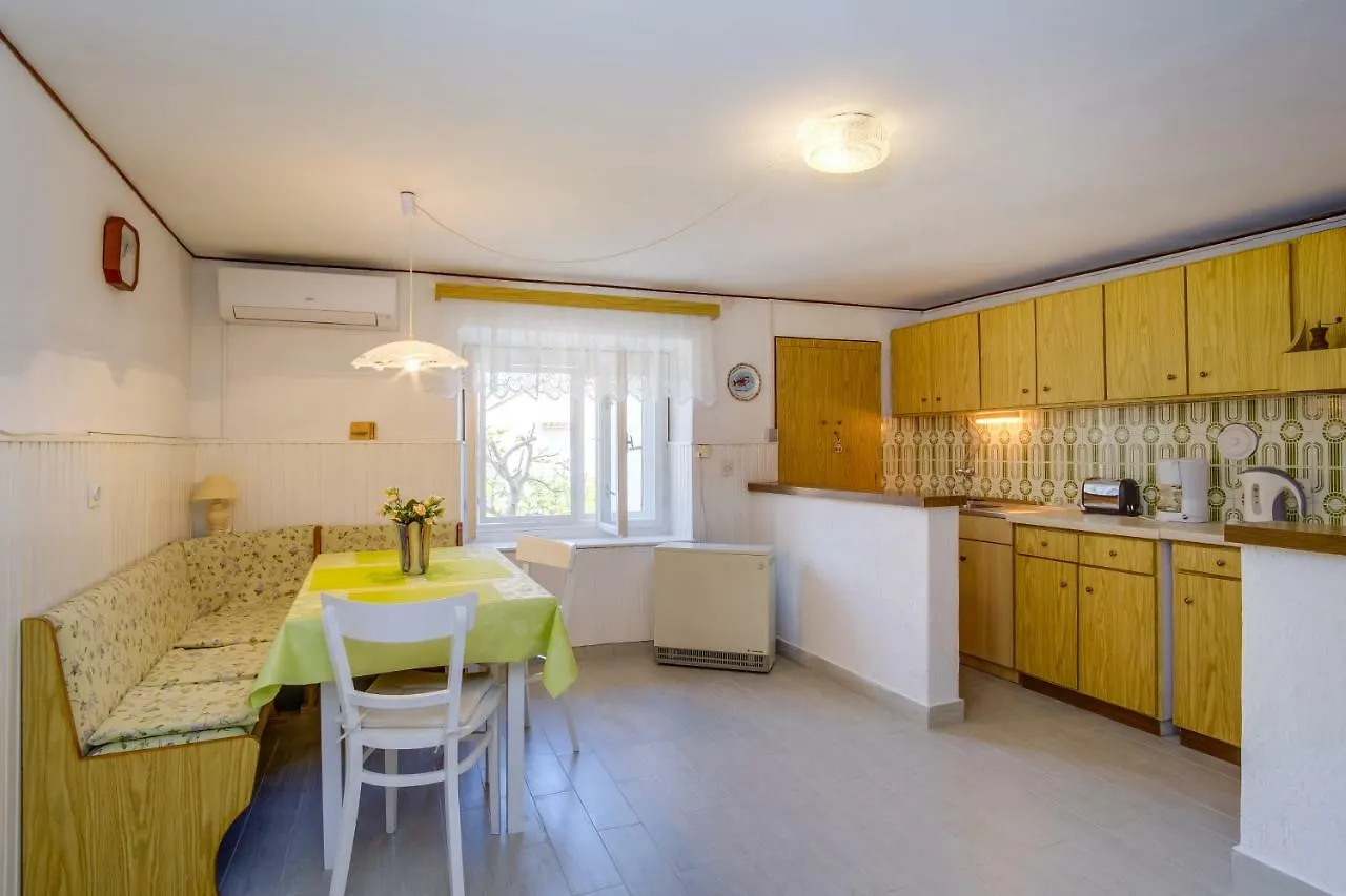 Apartment Carmen Veli Losinj