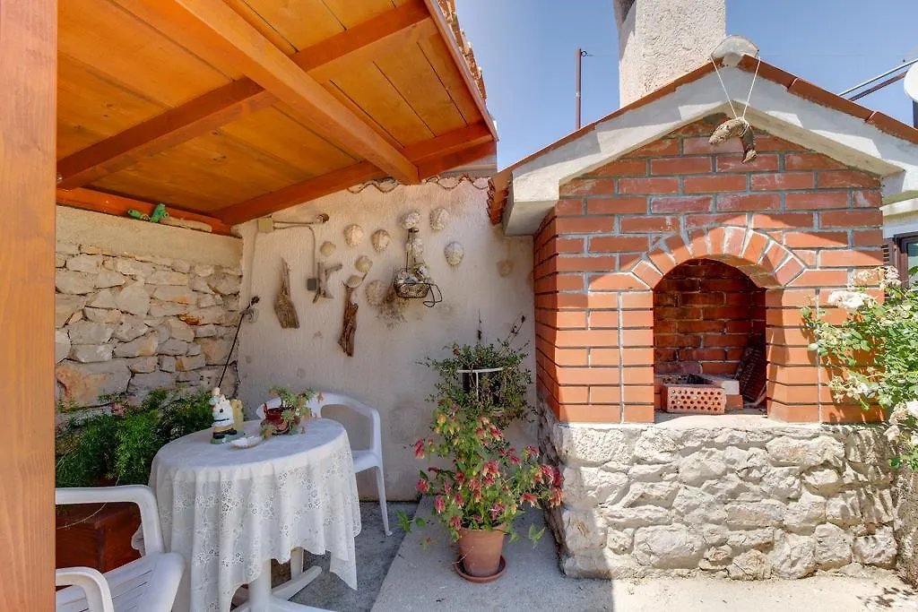 Apartment Carmen Veli Losinj