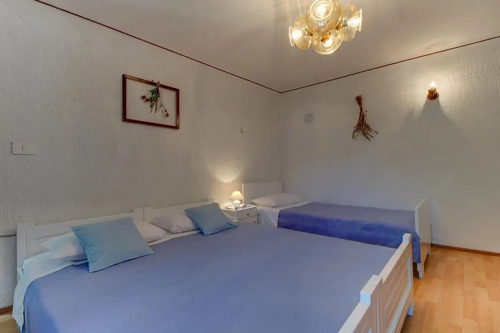 Apartment Carmen Veli Losinj