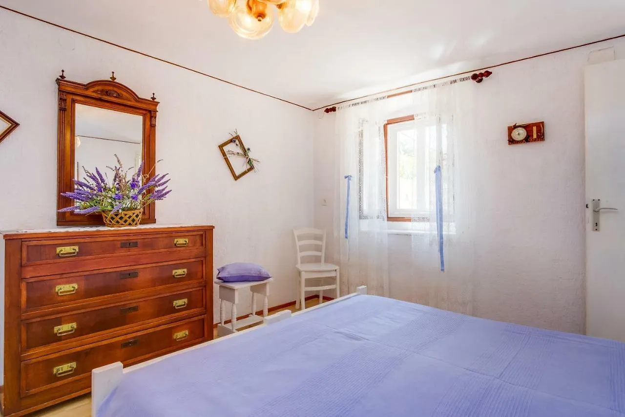Apartment Carmen Veli Losinj