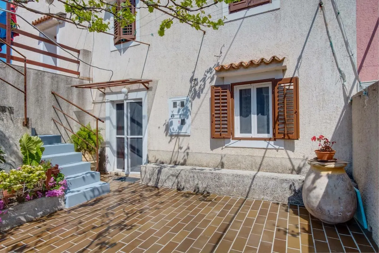 Apartment Carmen Veli Losinj 0*,